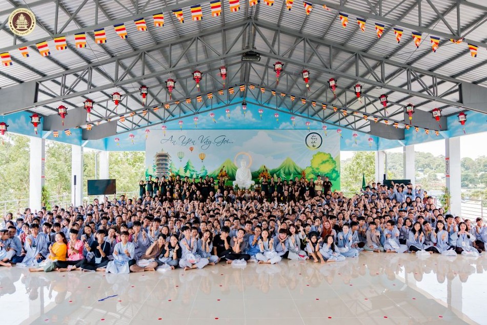 Khóa tu "Vui trong ánh đạo" tại chùa Vạn Linh (Núi Cấm) ảnh 1 12.jpg