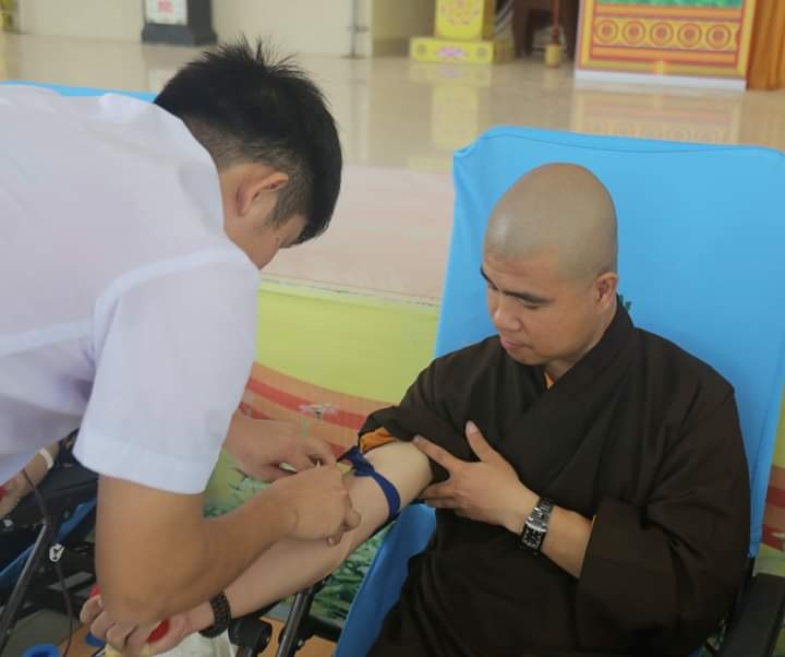 Hiến máu, hỗ trợ nạn nhân tai nạn lao động ở Yên Thành ảnh 2 FB_IMG_1564550094389.jpg