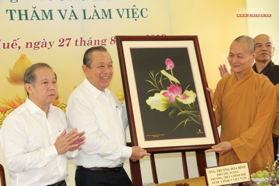 Phó Thủ tướng Thường trực thăm Học viện Phật giáo VN tại Huế ảnh 5 5.jpg