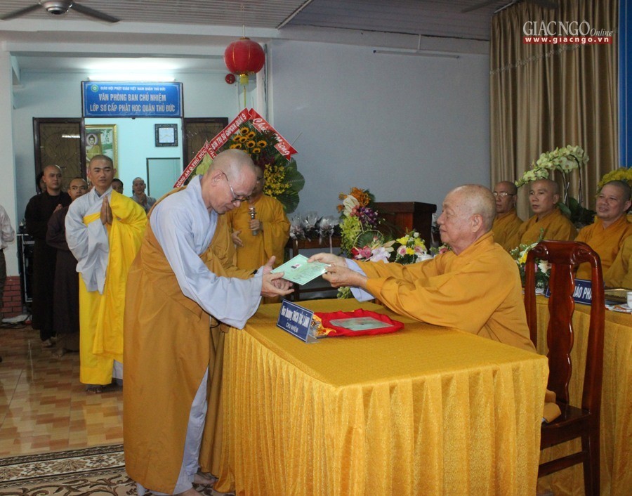 Lễ mãn khóa Lớp sơ cấp Phật học Q.Thủ Đức ảnh 9 21sc.jpg