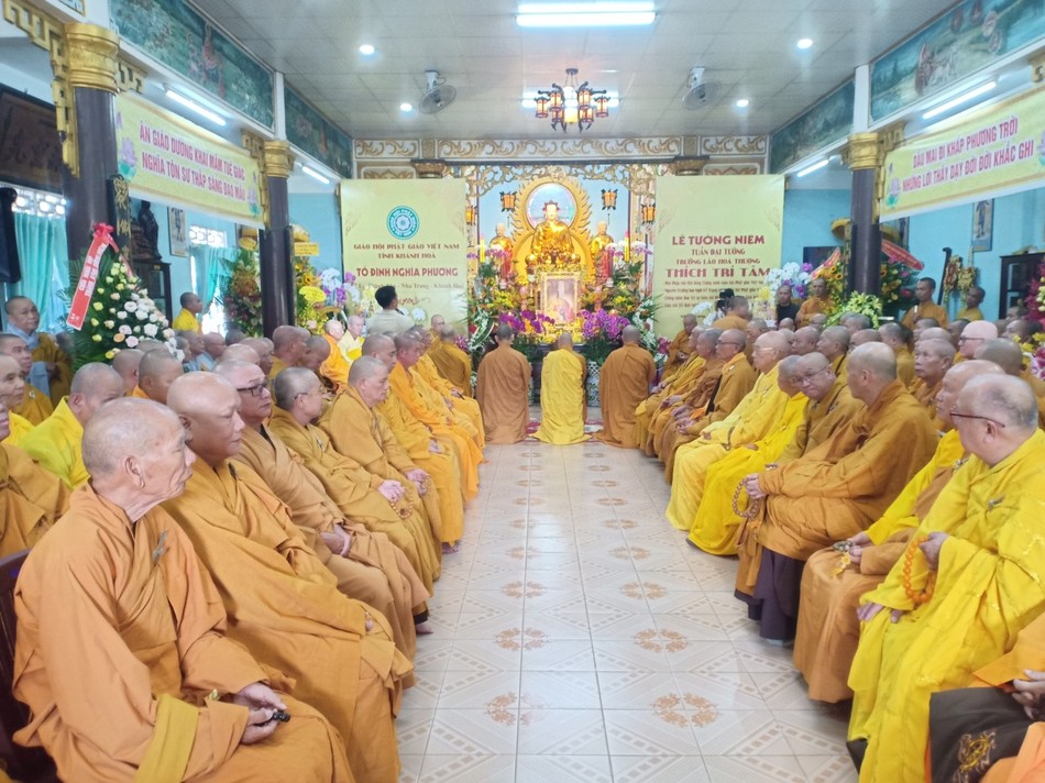 Tưởng niệm tuần Đại tường Trưởng lão HT.Thích Trí Tâm ảnh 5 z1543456015174_42b27435c79e226d9c35c9d604a21ea1.jpg