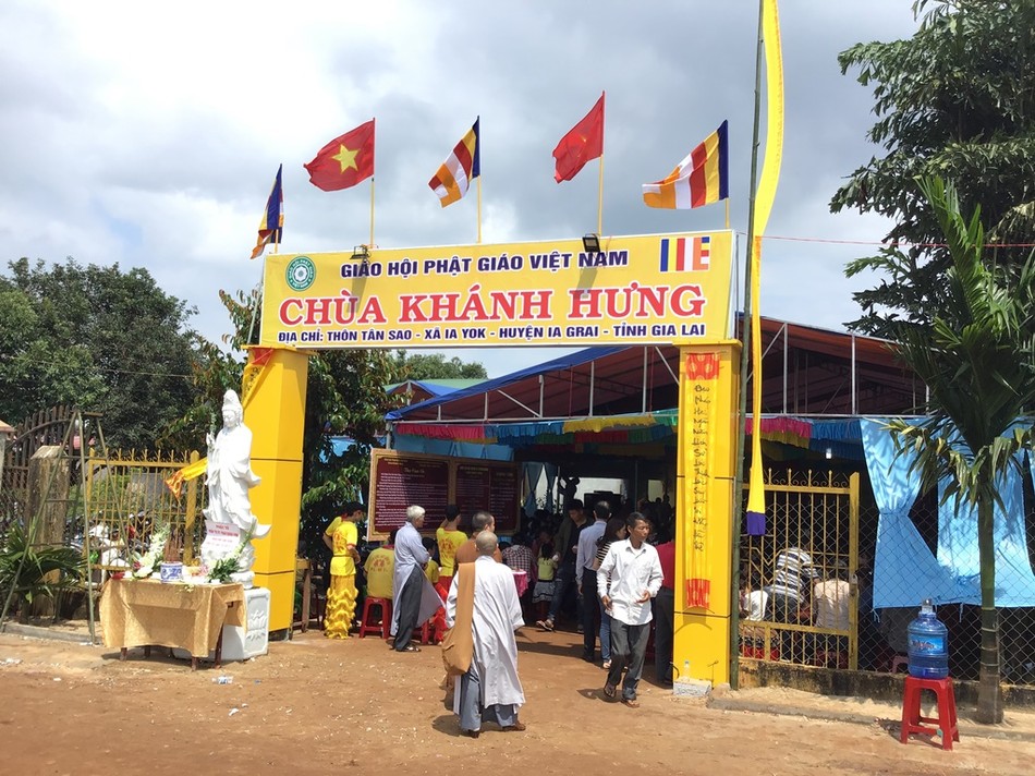 Chùa Khánh Hưng tổ chức lễ thượng bảng hiệu ảnh 3 F57B13FF-CC5A-4501-AEB5-622CB365AFFC.jpeg