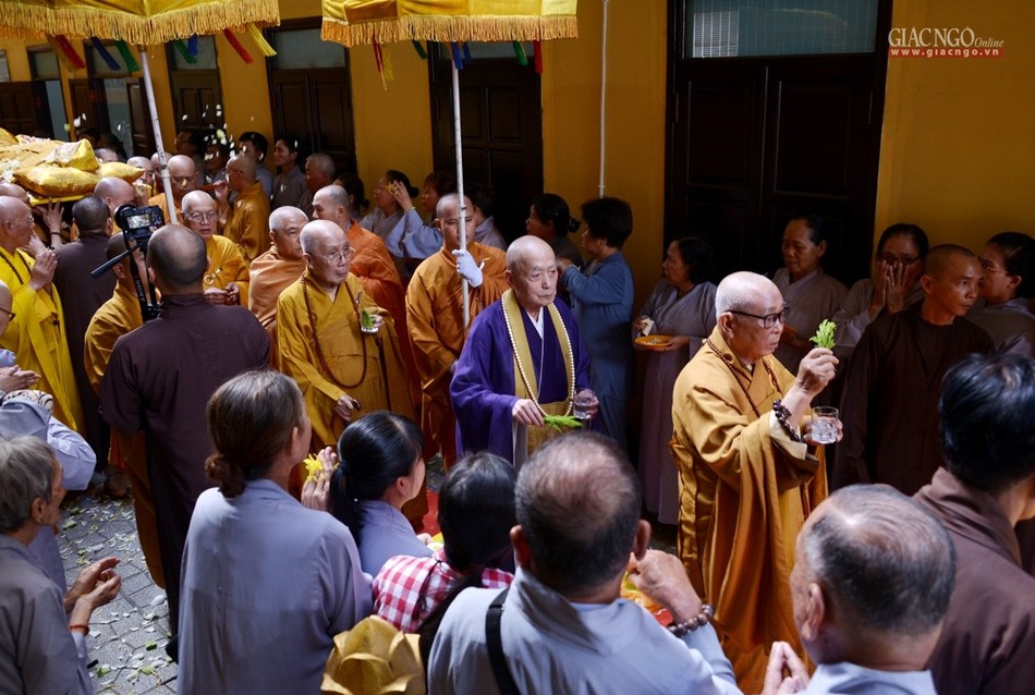 Tang le HT Vien Giac GNO (21).JPG