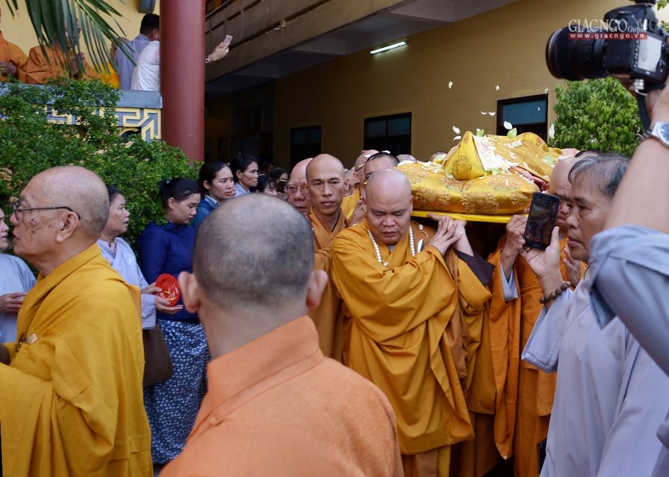 Tang le HT Vien Giac GNO (23).JPG