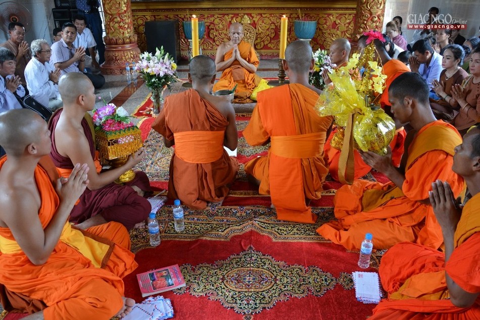 Cà Mau: Lễ dâng y Kathina tại chùa Monivongsa ảnh 3 8.jpg