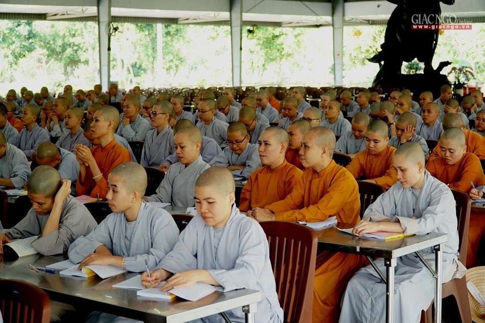 Ban Tôn giáo Chính phủ phổ biến luật tại Học viện ảnh 8 H15.jpg