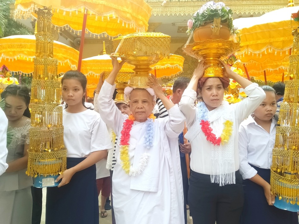 Vĩnh Long: Hoan hỷ lễ dâng y tại chùa Hạnh Phúc Tăng ảnh 3 IMG_20191110_184717.jpg