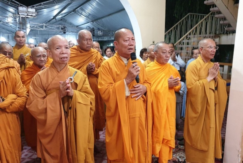 Nhập kim quan cố Trưởng lão HT.Thích Giác Thuận ảnh 3 H3.jpg