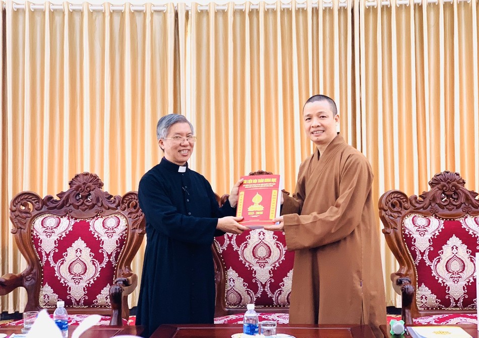 Hà Nội: Đoàn chủng sinh giao lưu với Tăng Ni sinh ảnh 2 3.jpg