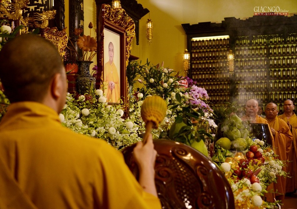 Tưởng niệm Đại lão HT.Thích Trí Quang tại chùa Ấn Quang ảnh 9 10aq.jpg