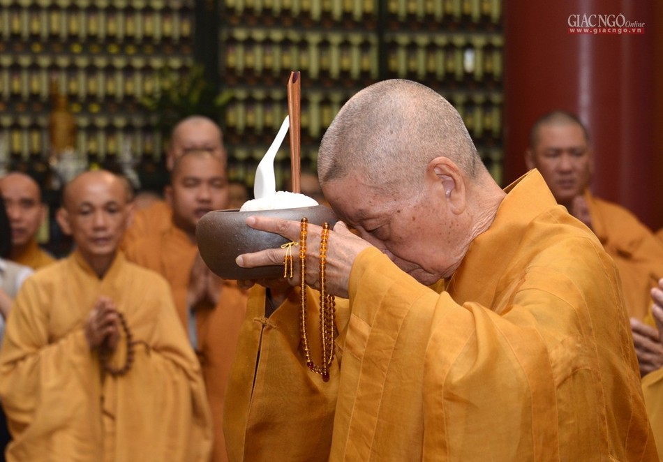 Tưởng niệm Đại lão HT.Thích Trí Quang tại chùa Ấn Quang ảnh 8 8aq.jpg