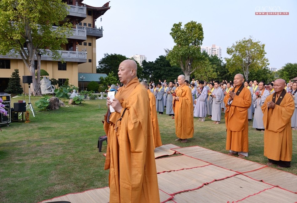 Le via Phat A Di Đà  (8).jpg