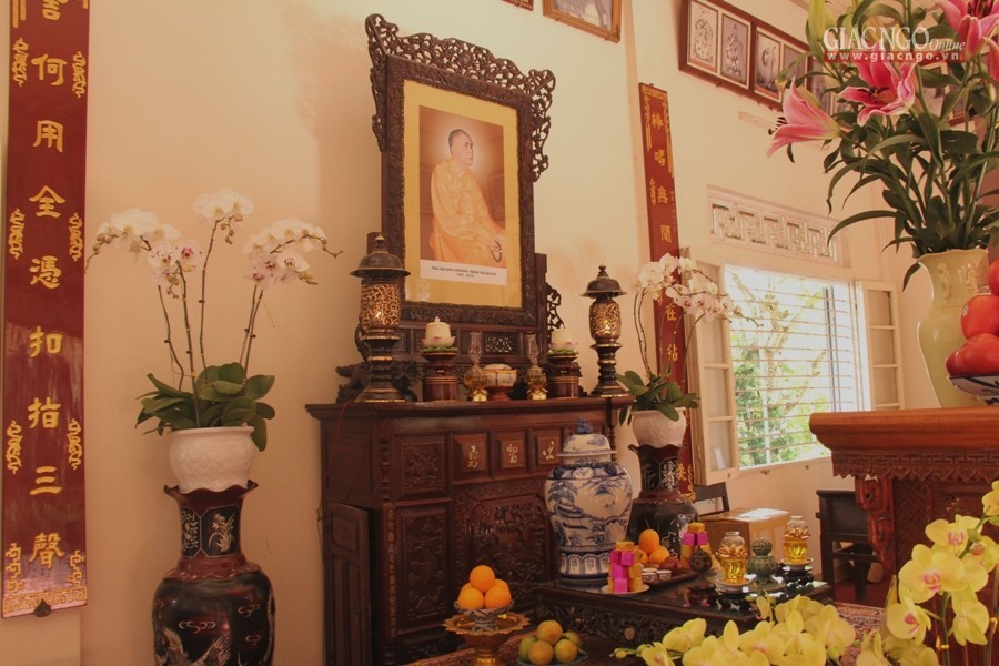 Cung thỉnh xá-lợi Trưởng lão HT.Thích Trí Quang nhập tháp ảnh 2 1tudam7.jpg