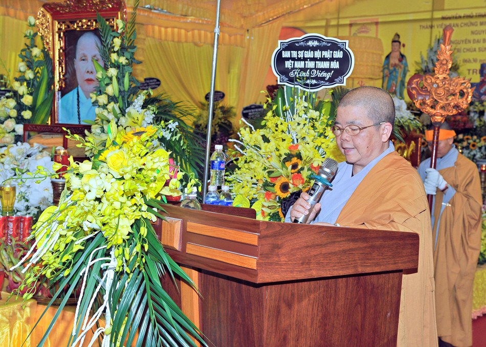 Cung tống kim quan NT.Thích nữ Đàm Tâm nhập tháp ảnh 4 le tang ni trương 009.jpg