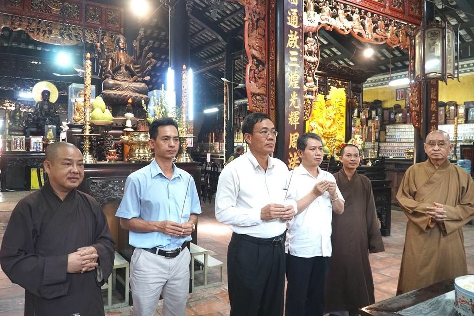 TP.HCM: Ban Tôn giáo làm việc về "rao bán đất chùa Giác Lâm" ảnh 1 2EB11A53-BD16-434B-ACD8-B8062EB98C2E.jpeg