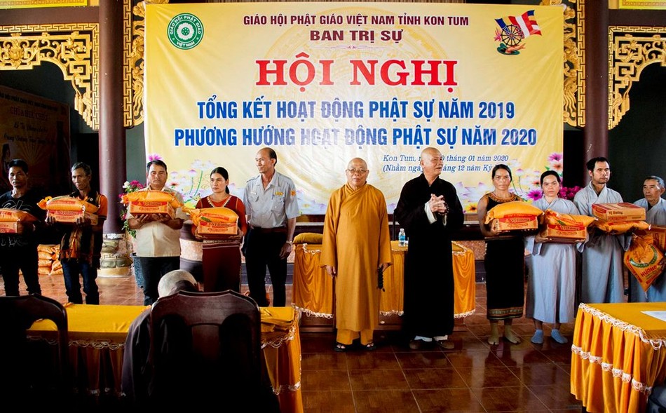 Tại lễ tổng kết, HT.Thích Quảng Xả nhắc Tăng Ni tu hành ảnh 4 0253.jpg