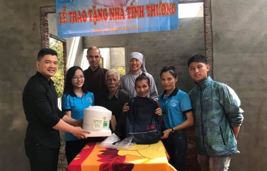 trao nha tinh thuong tet 2020 (6).jpg