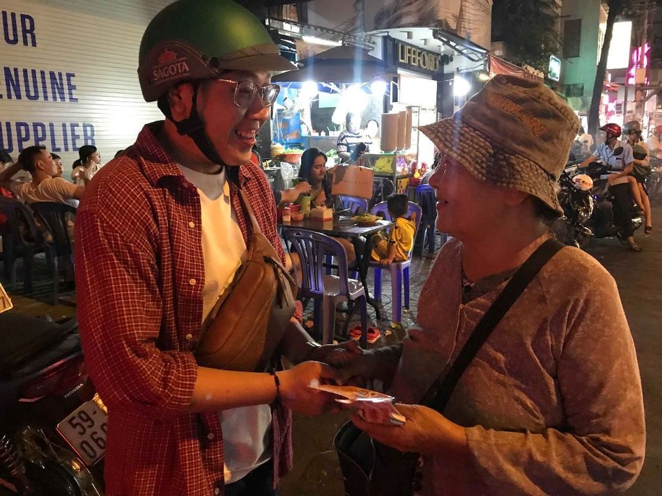 Tết là khi người lạ cũng như người nhà ảnh 1 anh m 2.jpg