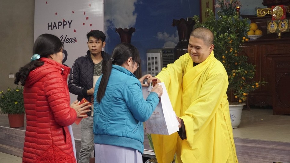 Cuối năm thầy trò ngồi bên nhau, tri ân nhau ảnh 2 83401072_2490472444530837_4906293841193074688_o.jpg