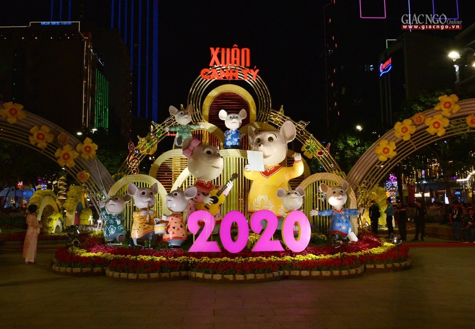 Lung linh đêm khai mạc Đường hoa Xuân Canh Tý ảnh 4 BTN_0369.jpg