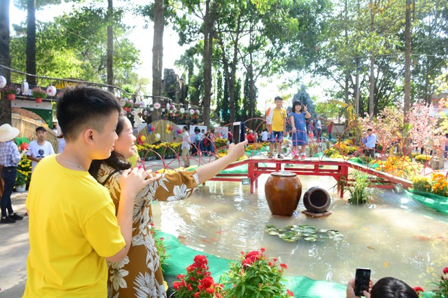 Về chùa Hoằng Pháp nhận lộc: trật tự, nhẹ nhàng ảnh 12 hphap 7.jpg