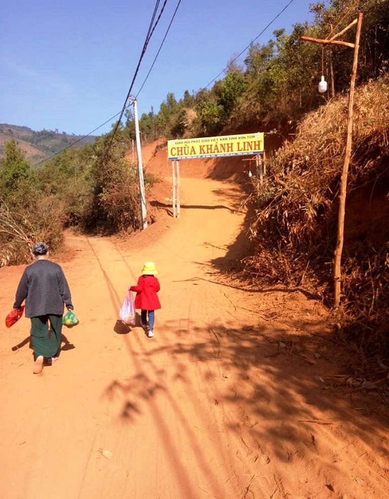 khanh linh.jpg
