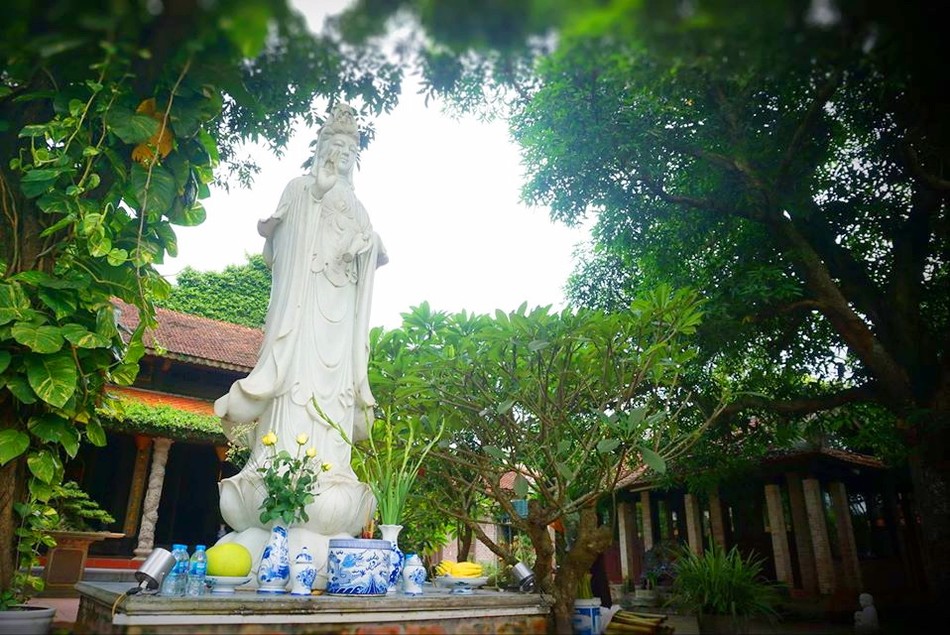 Không gian cổ tự Huế nơi làng quê Bắc Bộ ảnh 2 2.jpg