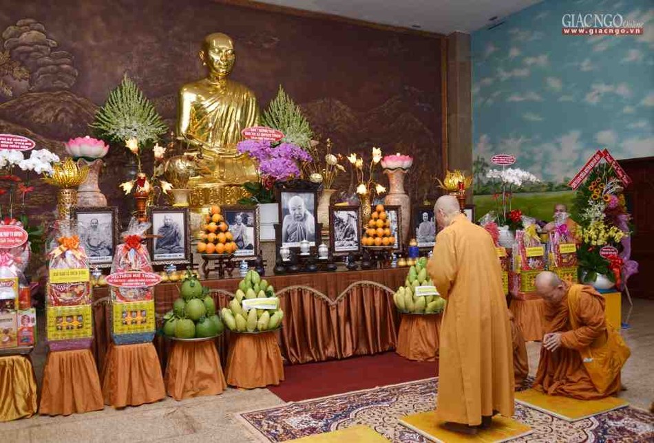 Chư tôn đức tưởng niệm Tổ sư Minh Đăng Quang ảnh 1 BTN_0006.jpg