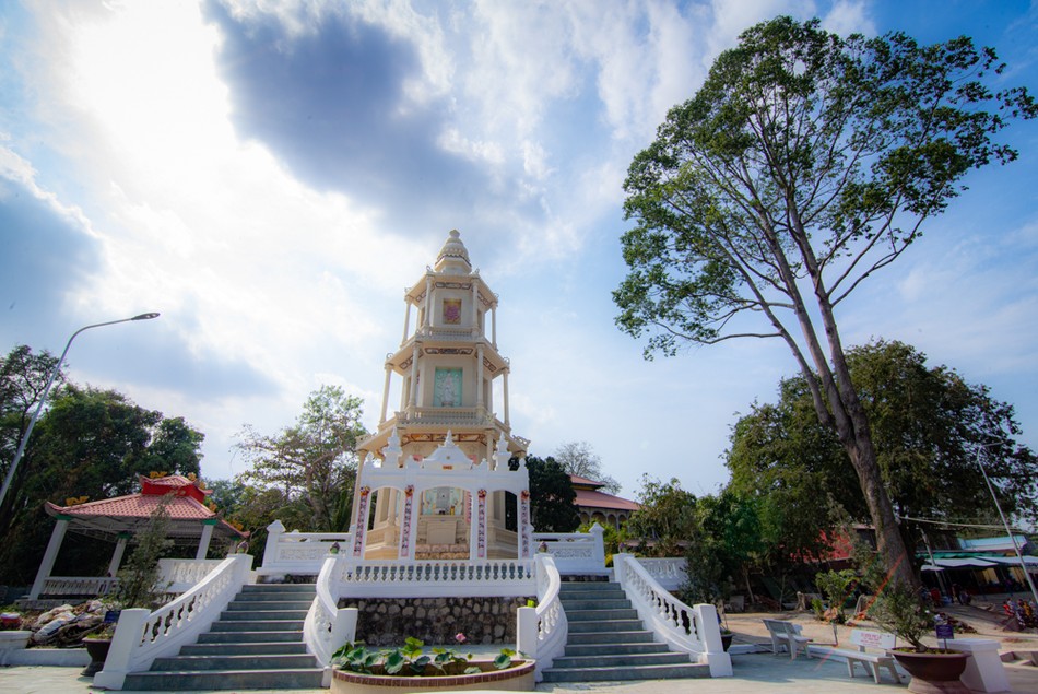 Tổ đình Phi Lai tưởng niệm Tổ sư, khánh tạ Tam bảo ảnh 6 HUY_2737.jpg