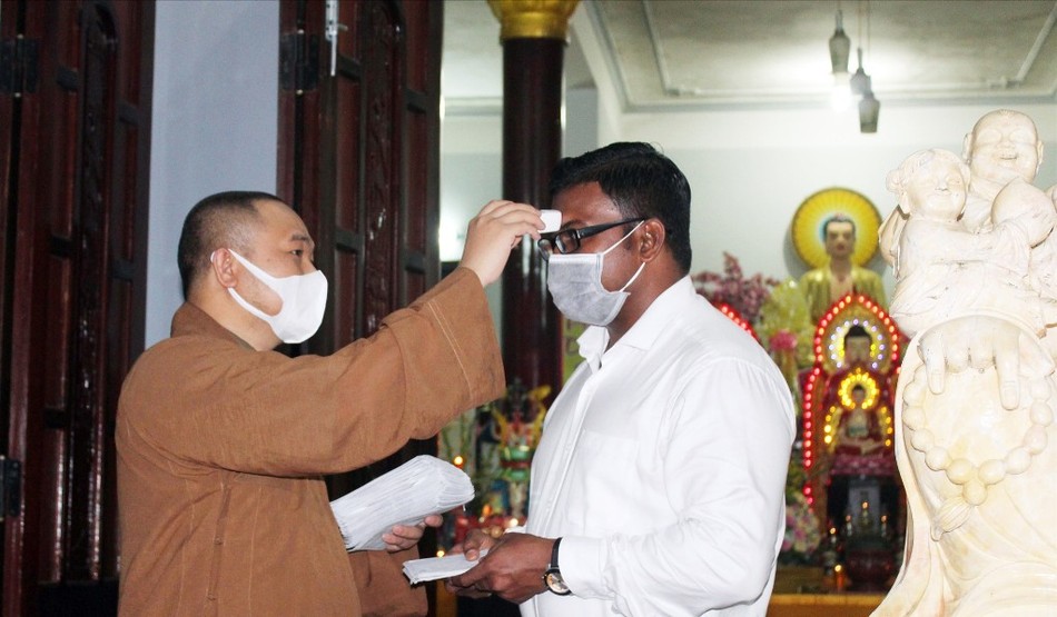 Thái độ đúng của người Phật tử trong đại dịch Covid-19 ảnh 1 TNB-24948.jpg