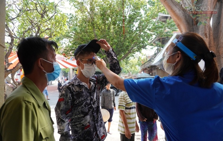 Khai trương siêu thị 0 đồng tại chùa Vĩnh Nghiêm ảnh 7 4st1.jpg