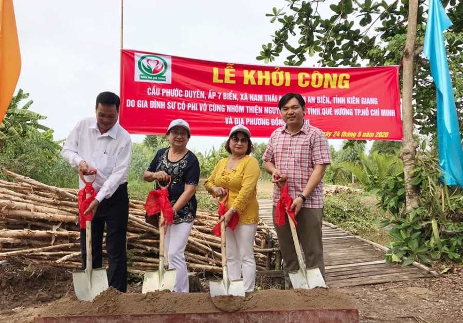 Khoi cong cau.jpg