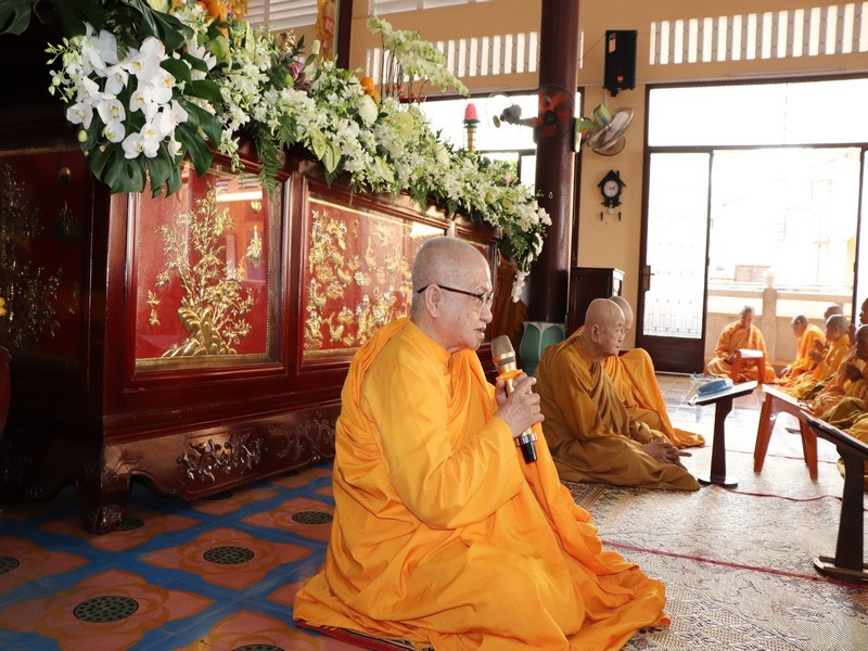 TP.HCM: Trường hạ Ngọc Phương tác pháp An cư ảnh 2 ngocphuong1.jpg