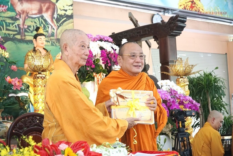 TP.HCM: Kết khóa cấm túc 10 ngày tại Học viện ảnh 5 H111.jpg