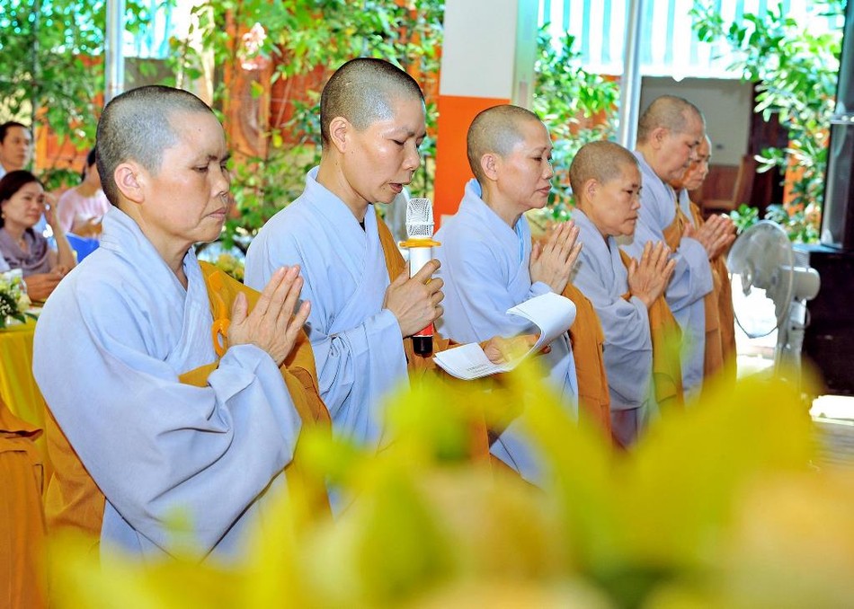 SƯ CÔ THÍCH ĐÀM ĐỊNH TÁC BẠCH CẦU PHÁP.jpg