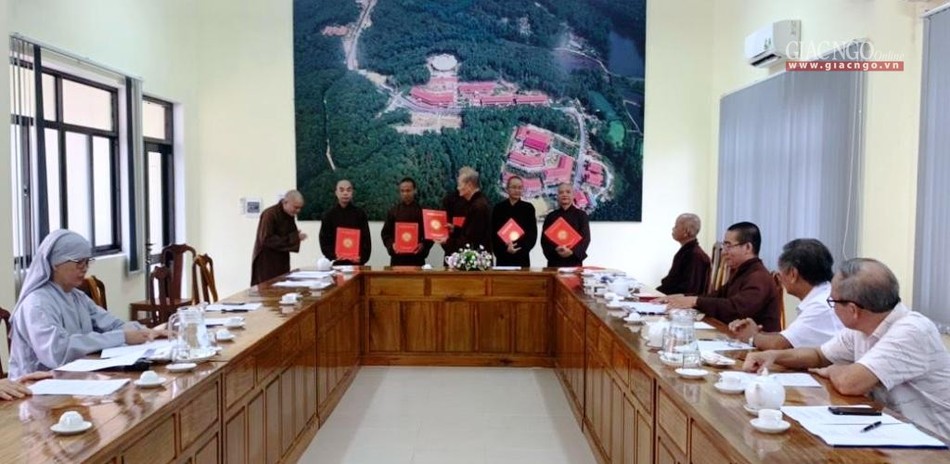 HV Phat giao Hue (4).jpg