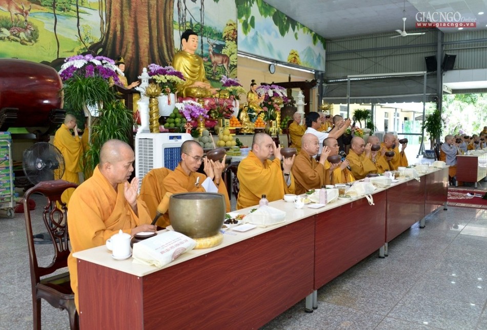 Khoa tu - Cung duong - Quy Y (15).jpg