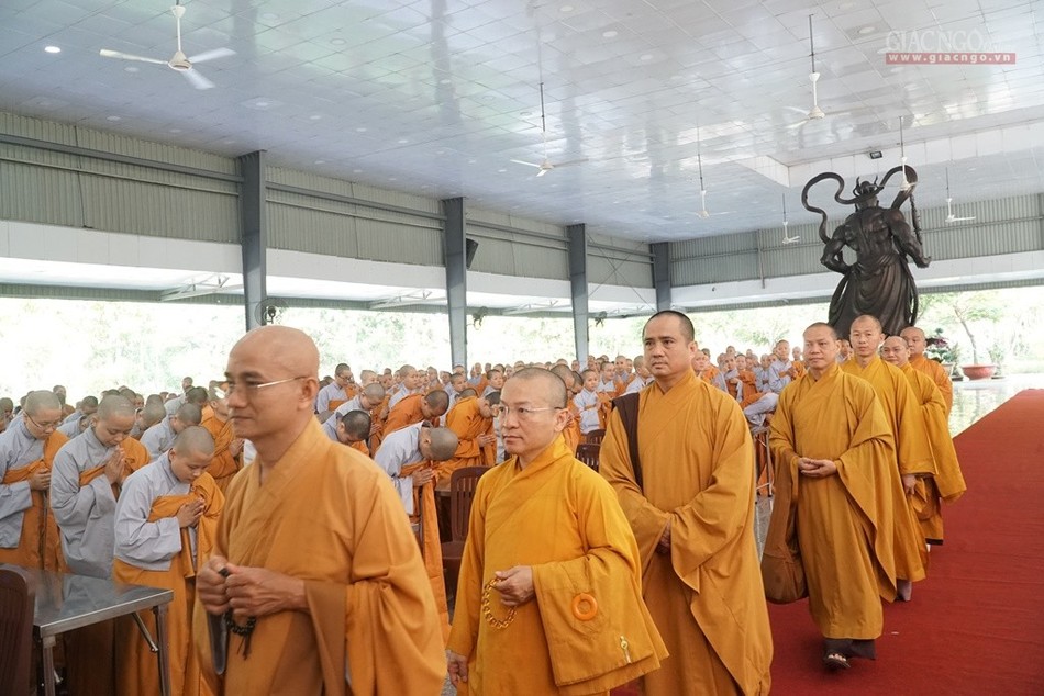 Ban Hoằng pháp, Ban KT-TC T.Ư thăm Phật giáo TP.HCM ảnh 6 H08.jpg