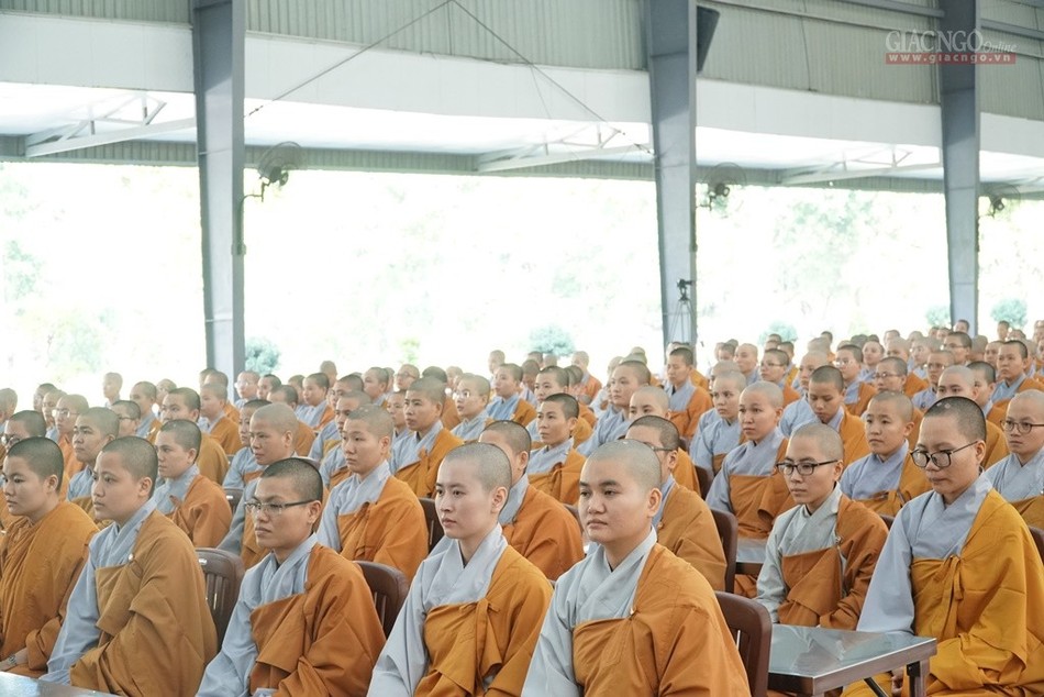Ban Hoằng pháp, Ban KT-TC T.Ư thăm Phật giáo TP.HCM ảnh 11 H12.jpg
