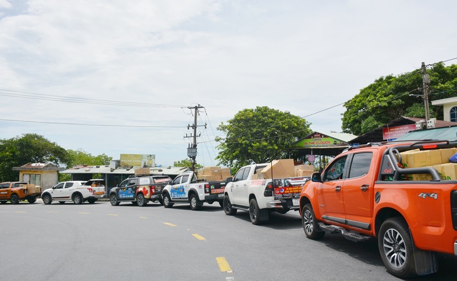 1 DOAN XE DEO HV....JPG