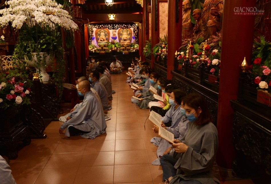 Rằm Vu Lan - Tối 14 - sáng 15 (9).jpg