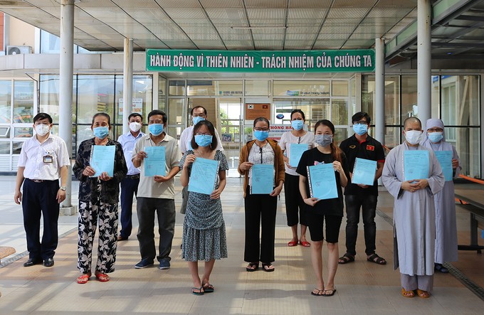 Covid-19: Bốn ngày không lây nhiễm cộng đồng ảnh 1 anh xuatvien.jpg