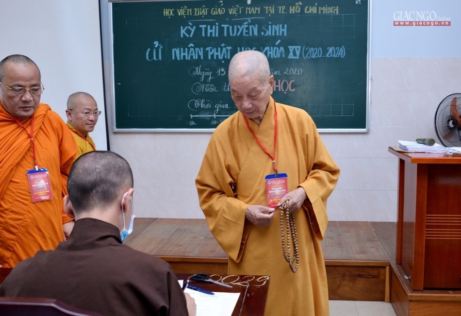 Khai mạc kỳ thi tuyển sinh Cử nhân Phật học khóa XV ảnh 5 bt22.jpg