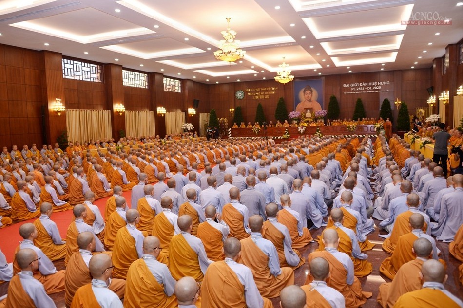 Trang nghiêm lễ khai mạc Đại giới đàn Huệ Hưng PL.2564 ảnh 5 BTN_0345.jpg