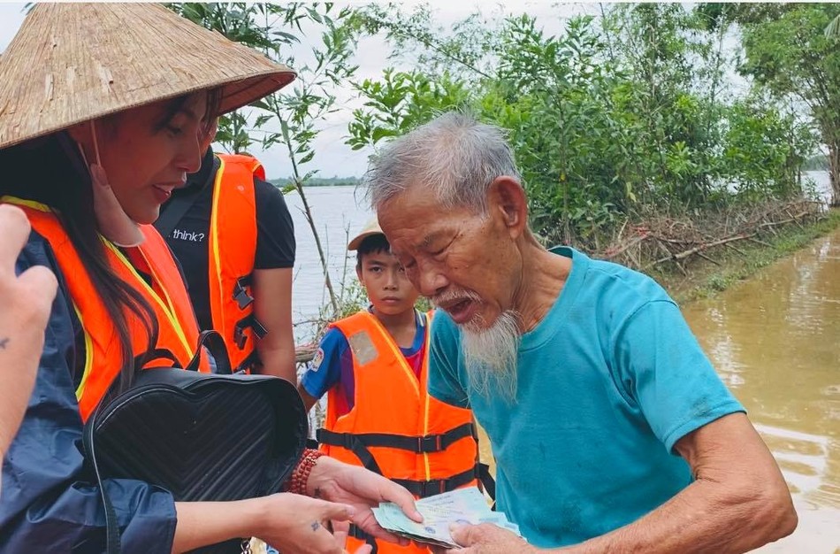 Sự “cộng hưởng” dễ thương ảnh 2 thuy tien 3.jpg