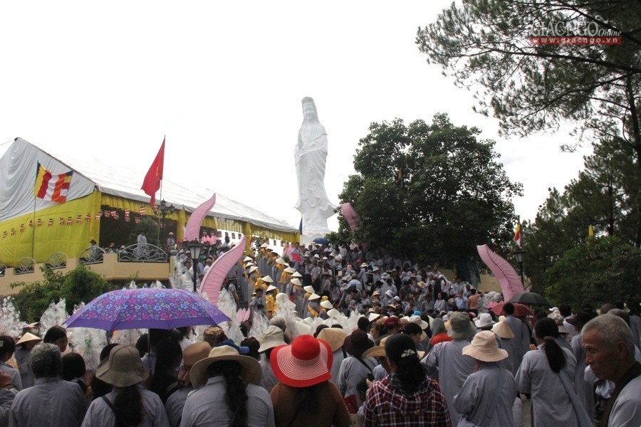 HT.Thích Hải Ấn nói về niềm tin Quán Thế Âm ảnh 2 10.jpg