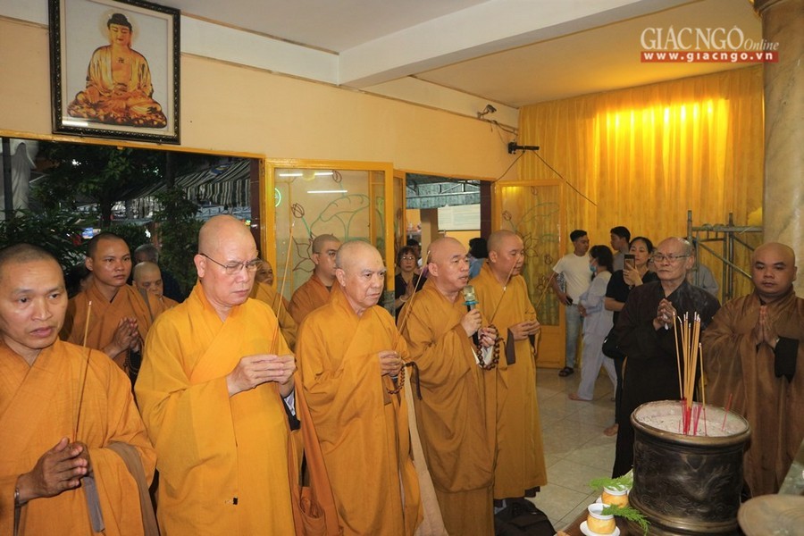 Lễ nhập kim quan TT.Thích Thiện Phú ảnh 3 tang.4.jpg