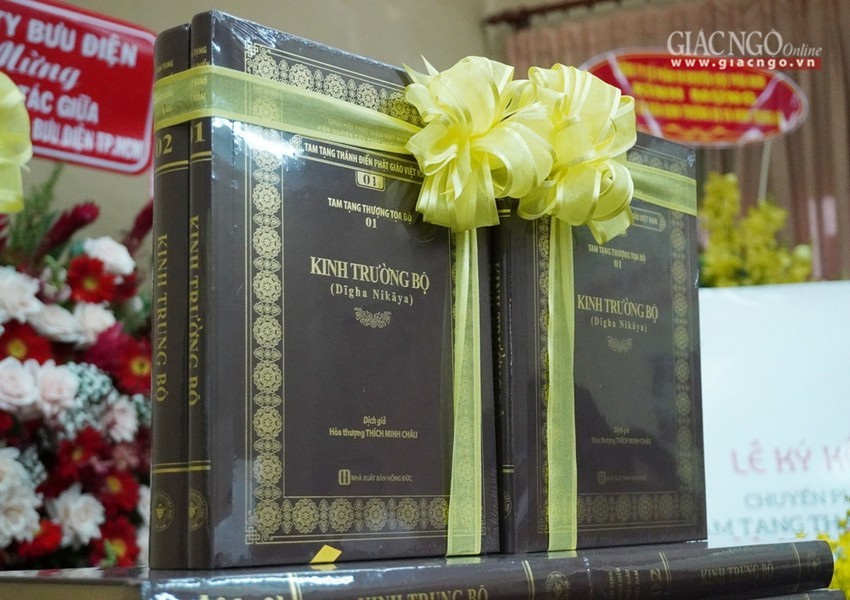 Lễ ra mắt ấn bản Tam tạng Thánh điển Phật giáo Việt Nam ảnh 8 20t.jpg
