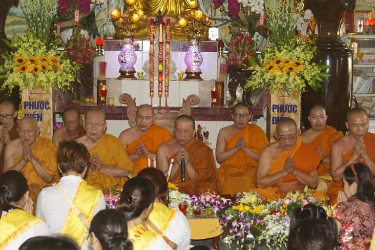 Lễ dâng y tại chùa Tam Bảo Thiền Đường ảnh 3 received_1000390187130514.jpeg