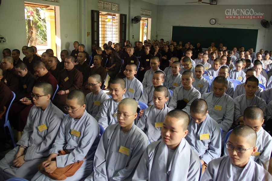 TT-Huế: Trường TCPH tổ chức tổng kết khóa, khai giảng ảnh 7 5.jpg